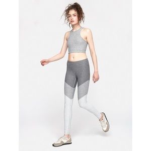 Outdoor Voices Athena Crop Top Sports Bra - XS Ash Heather Gray